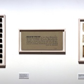 I cartellini originali della mostra Gesicht der Zeit (Il volto del tempo) con i nomi degli autori in esposizione nell'ambito di Magnums First. La prima mostra di Magnum presso il Museo Diocesano Carlo Maria Martini di Milano. © FPmag.